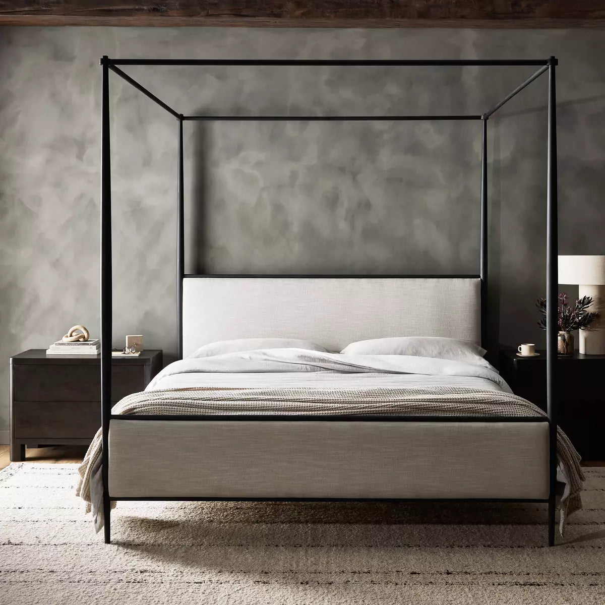 Xander Canopy Bed