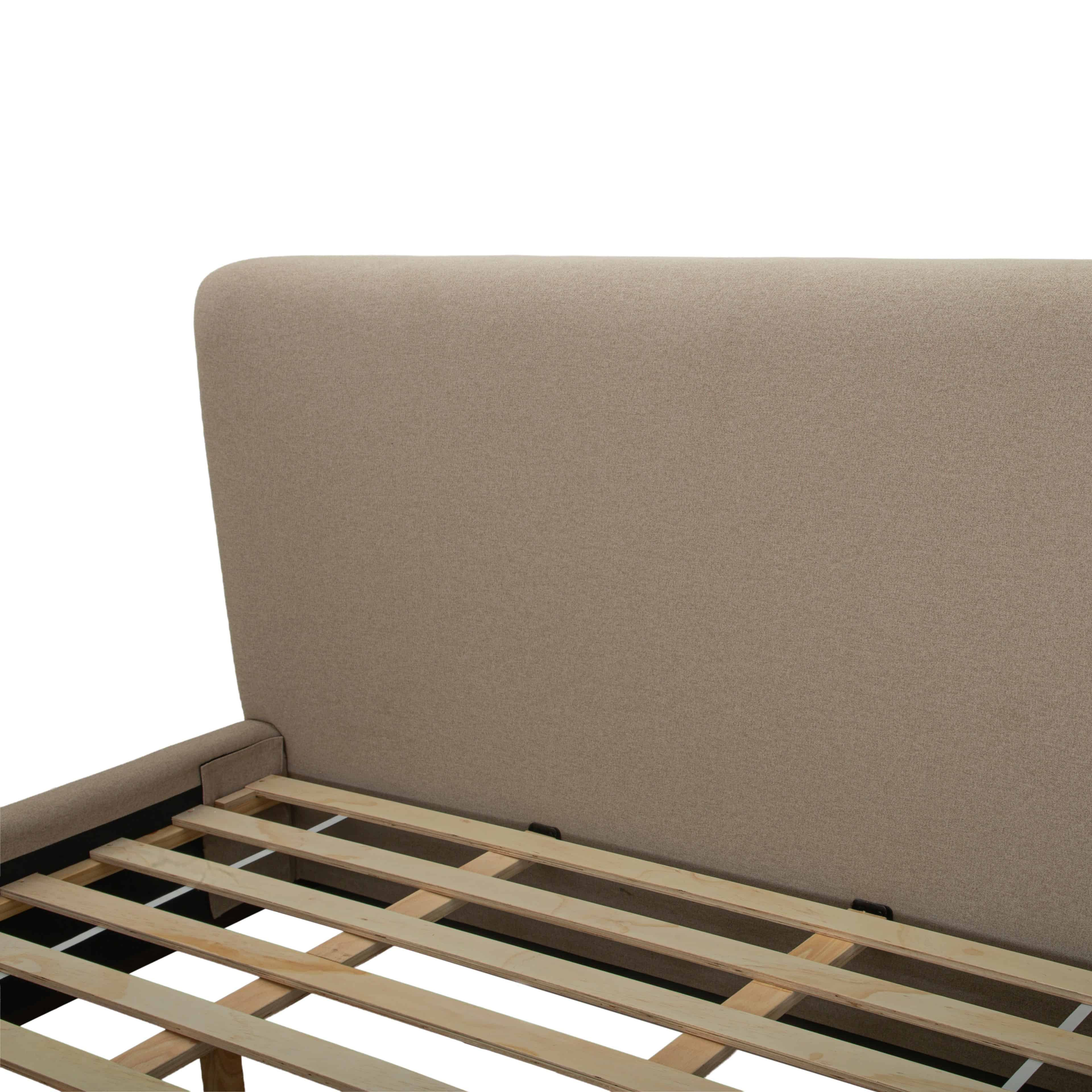 Filly Tan Bed