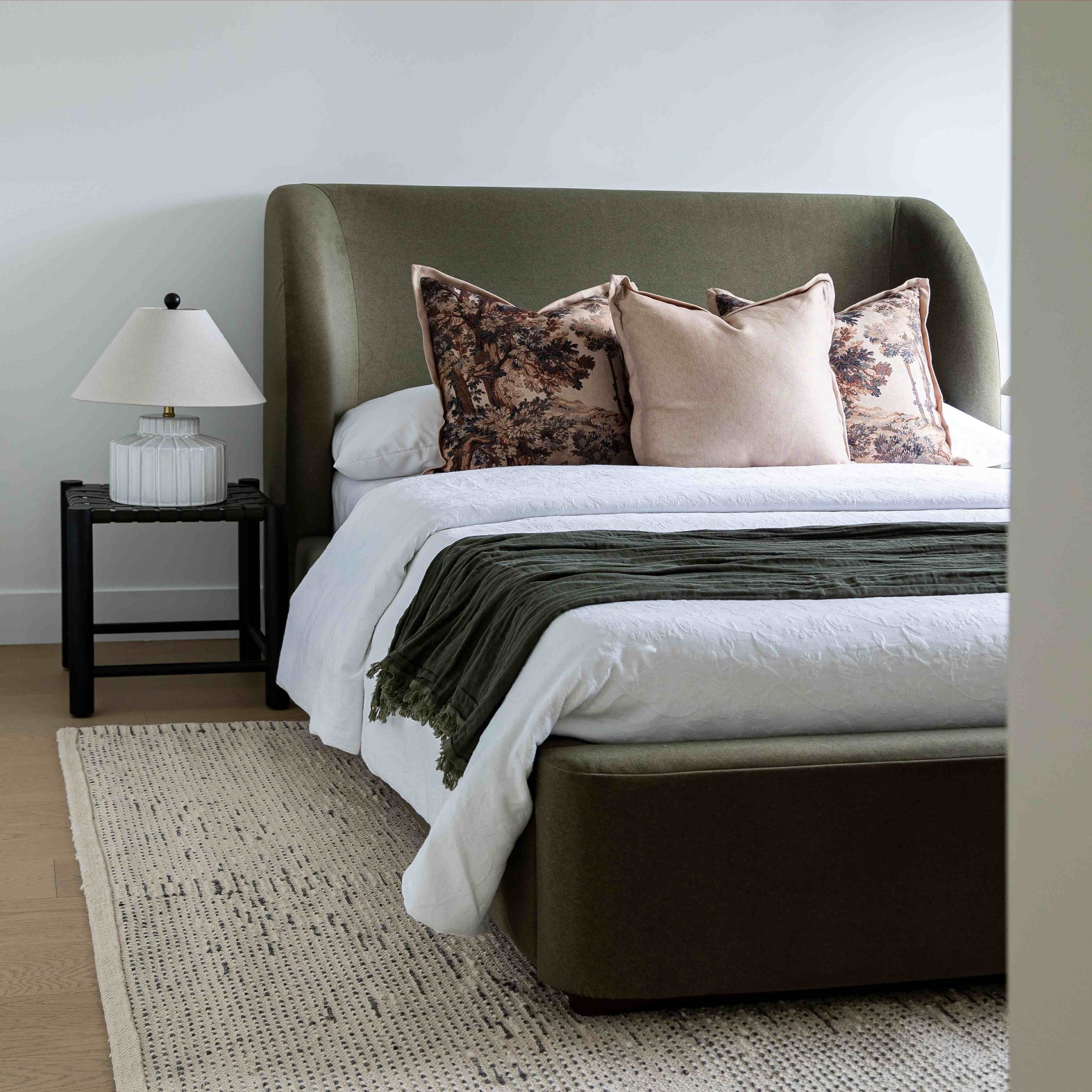 Fizz Velvet Fern Bed 