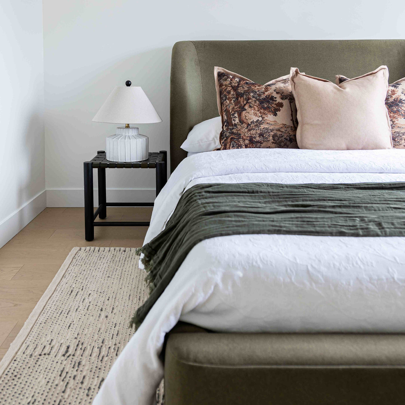 Fizz Velvet Fern Bed 