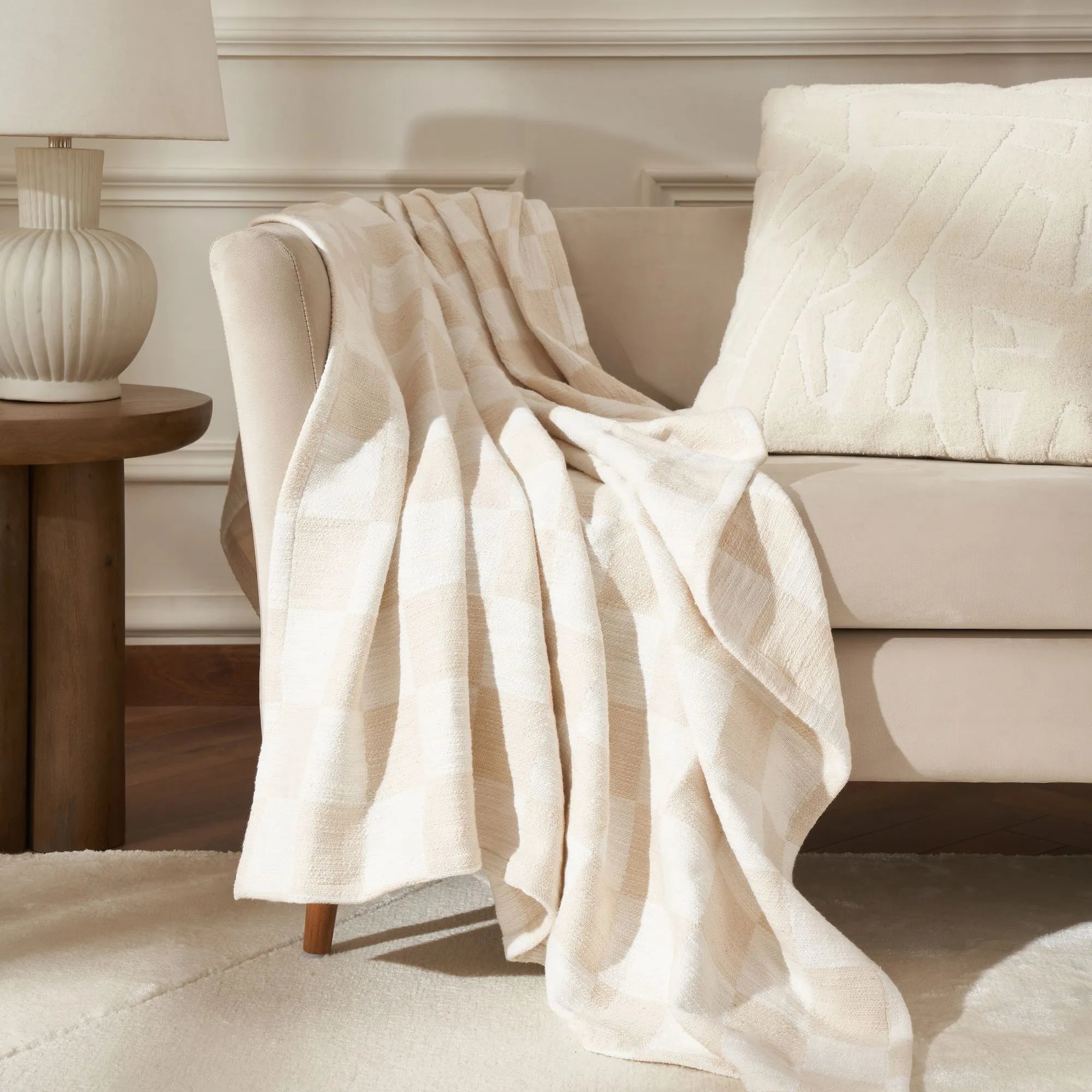 Grandi Ivory & Cream Throw