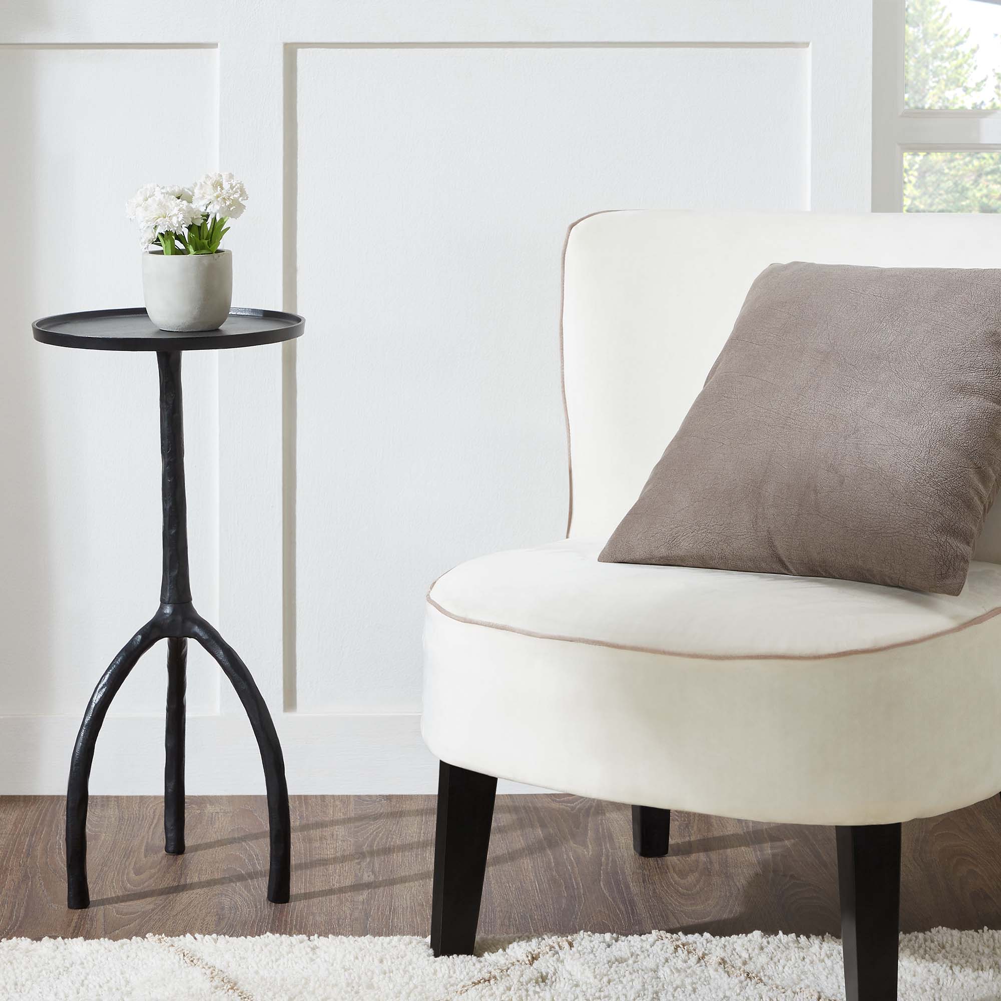 Konsta Modern Art Side Table