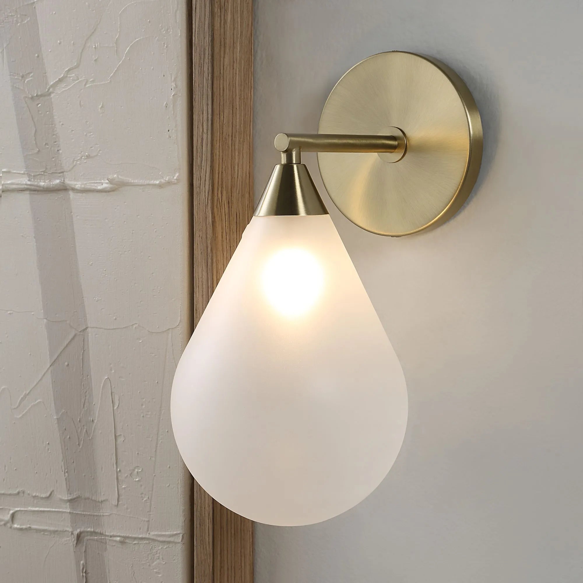 Luna Brass Wall Sconce - Reimagine Designs